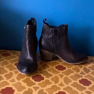 Vintage Steve Madden Booties